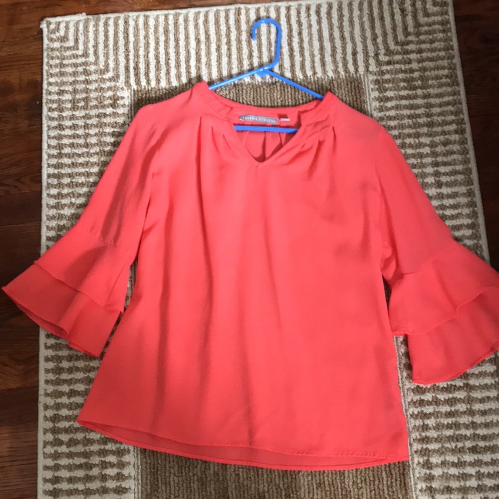 Valerie Stevens Shirt in coral, Size S, Beautiful Blouse,, excellent condition